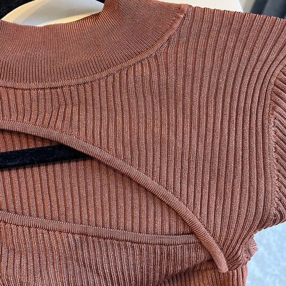 Aritzia Babaton Imprint Sweater - Picture 4 of 5